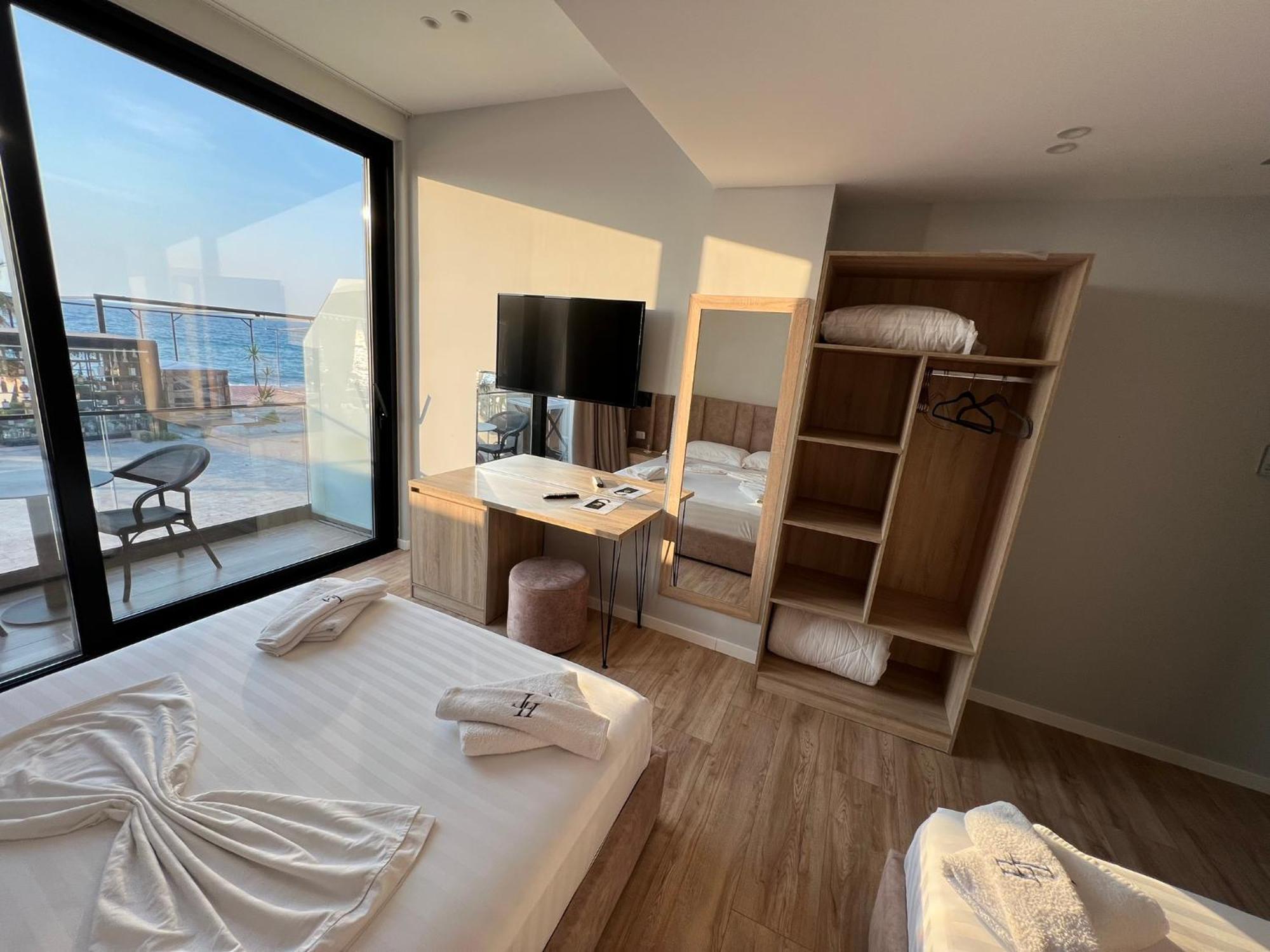 Villa Tramonto Vlore Radhime Exterior photo